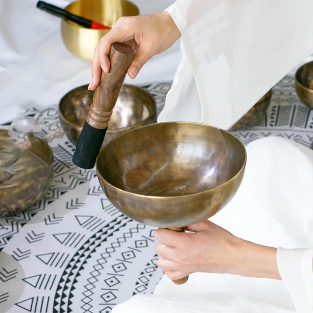 Tibetan Singing Bowl - ชามทองเหลืองสำหรับร้องเพลงแบบมือถือของเนปาลชามเสียงแบบทิเบตสำหรับชาวพุทธการทำสมาธิโยคะเครื่องกระทบแบบมืออาชีพ