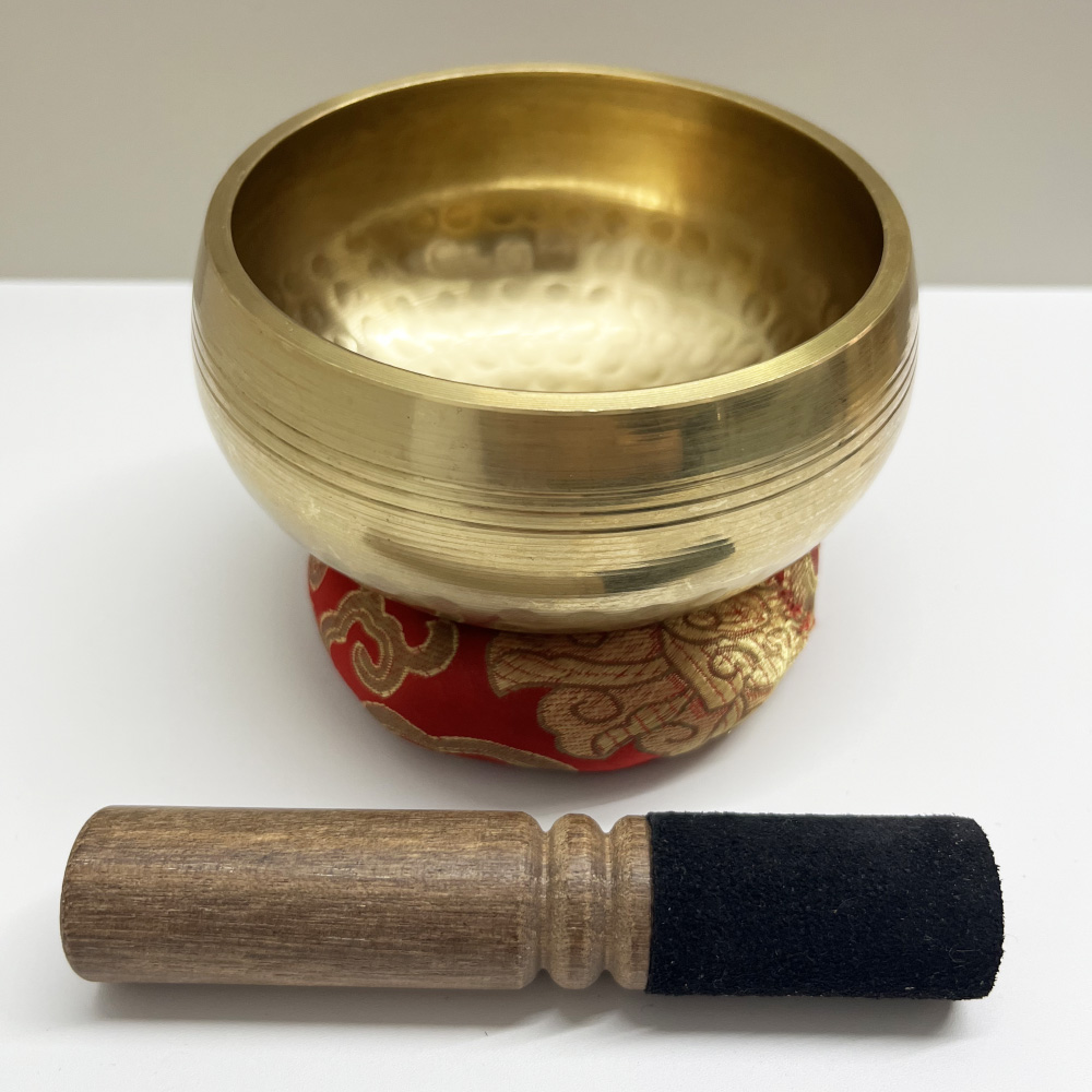 Tibetan Singing Bowl - ชามทองเหลืองแบบทิเบต ทำด้วยมือ พร้อมคำสวดภาษาสันสกฤต สำหรับการทำสมาธิโยคะ การบำบัดด้วยเสียง บรรเทาความเครียด